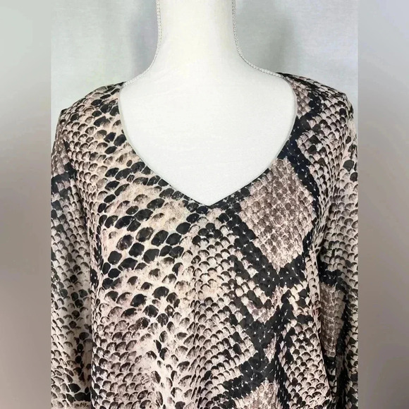Show Me Your Mumu Blouse Snake Python Brown Bell Sleeve Sheer Women’s Size XS - Picture 3 of 14